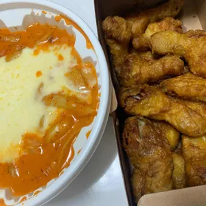 교촌치킨 사진