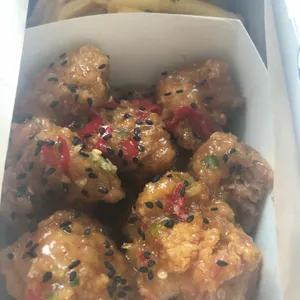 자담치킨 사진