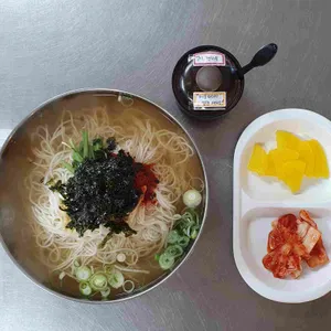 모퉁이집 사진