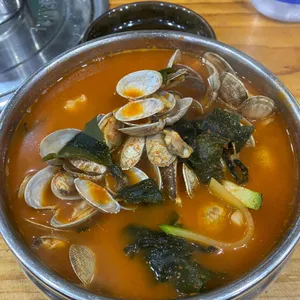 서우얼큰칼국수 사진