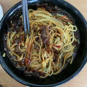 초연 사진