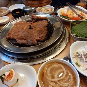흥부골숯불돼지왕갈비 리뷰 사진