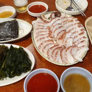 돌곰네 사진