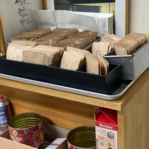 오퍼스 커피로스터즈 대표 사진