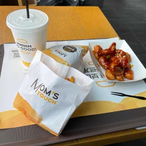 맘스터치 사진