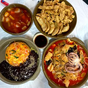 황궁쟁반짜장 사진