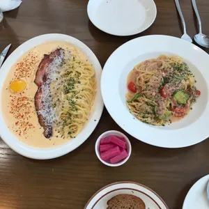 이뜰리 사진