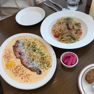 이뜰리 사진