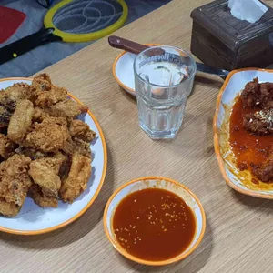 뽀뽀통닭 사진