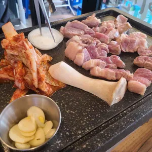 익선세겹살 리뷰 사진