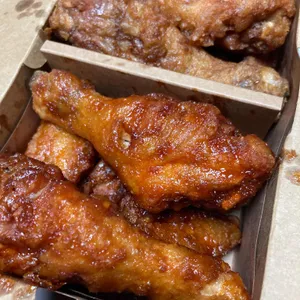 교촌치킨 사진