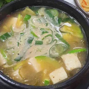 황토우렁이쌈밥 사진