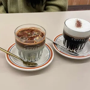 컴플리트 사진