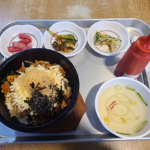 전주전통 돌솥비빔밥 사진