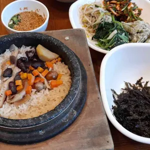 석암 돌솥밥 리뷰 사진