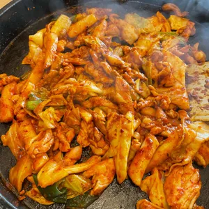 항아리숯불닭갈비 파주점 사진