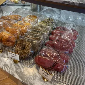 프롬더어스 사진