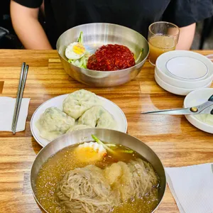 쪼매매운냉면 사진