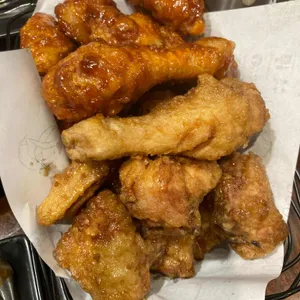 교촌치킨 사진