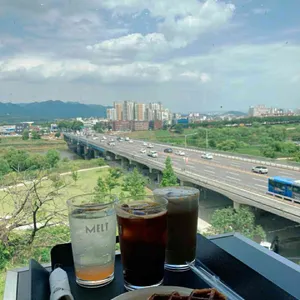 카페 멜트 사진