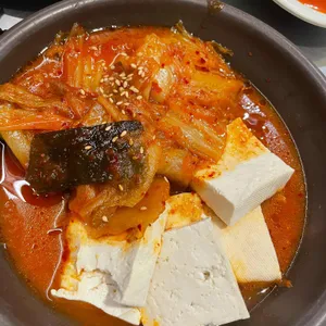 두툼한고깃집 사진