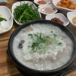 아제돼지국밥 사진
