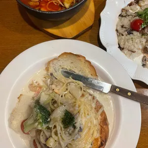 톨리브 사진