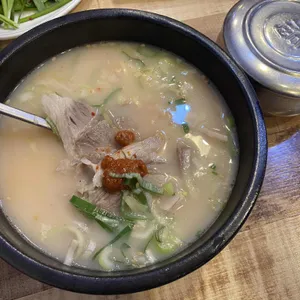쌍둥이 수육국밥 사진
