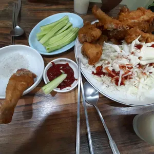 꼬랑치킨 사진