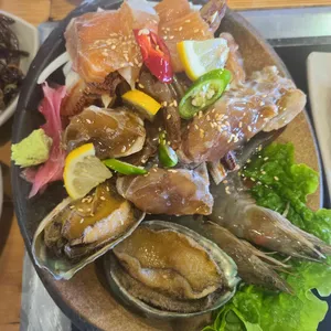 돌집식당 리뷰 사진