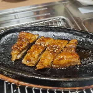 진성장어 사진