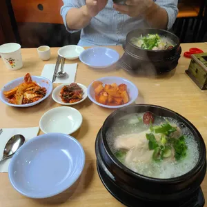 정통삼계탕 사진