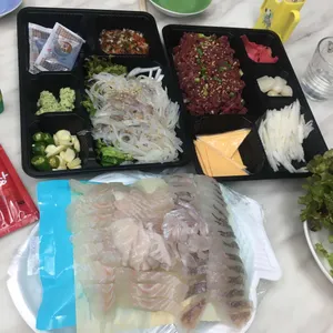 회만골라 육회는공짜니까 사진