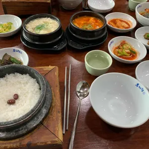 두리원 손두부 사진