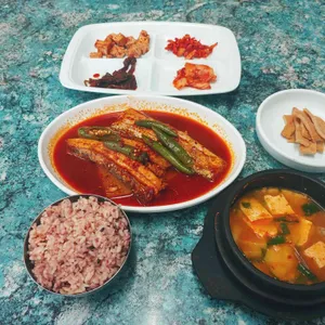 동유암식당 사진