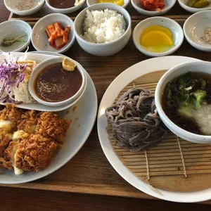 아끼야 사진