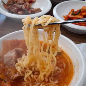 풍성묵은지갈비찜 리뷰 사진
