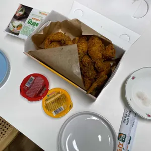 자담치킨 사진