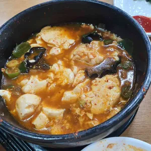 엉클짱 왕해물찜탕 사진