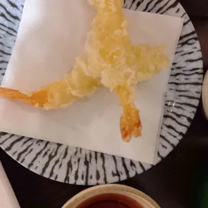 민 사진