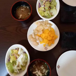 민 사진