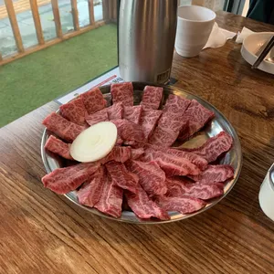 금한우 대표 사진