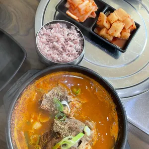 불굴의차여사감자탕 사진