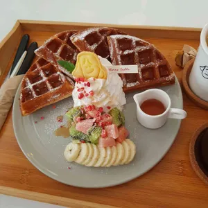 플로레스 테이블 사진
