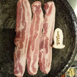 꼬장 솥뚜껑삼겹살 사진