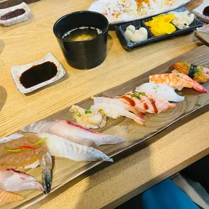 스시미르네 사진