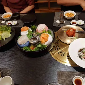 경복궁 블랙 사진