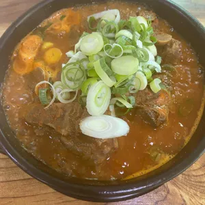 엄윤용얼큰한뼈해장국 사진