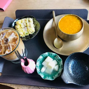 꽃자리 대표 사진