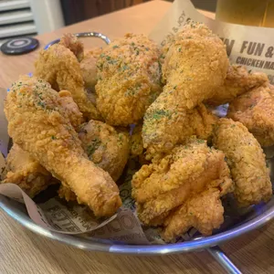 치킨매니아 사진